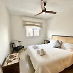 Center - Eaw Homes *