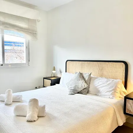 Center - Eaw Homes * Marbellac